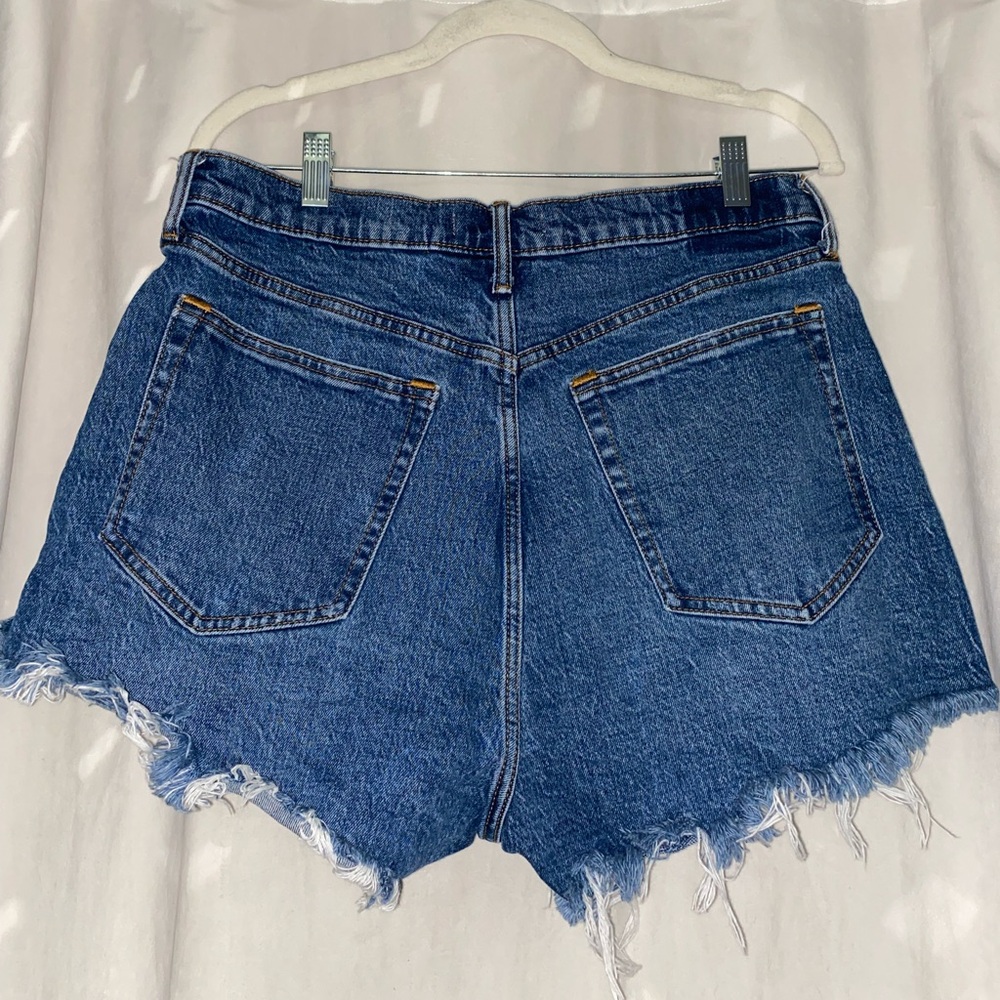 Curve Love High Rise Mom Short